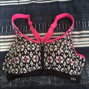 Victoria’s Secret VSX knockout front zip sport bra
